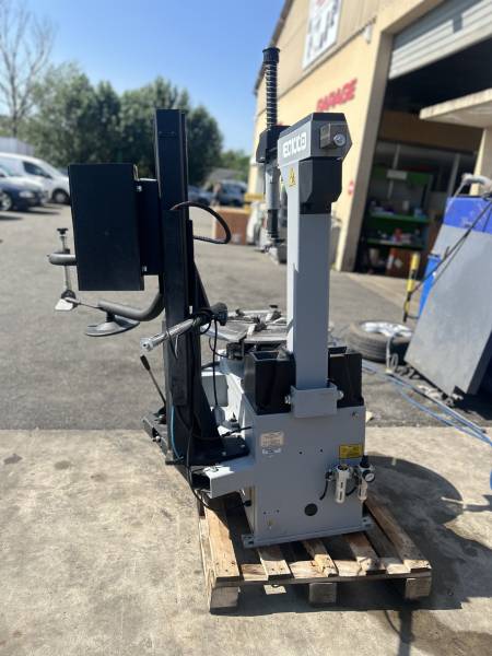 DEMONTE PNEUS ISOTECH