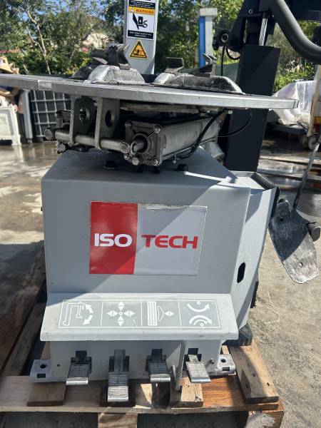 DEMONTE PNEUS ISOTECH